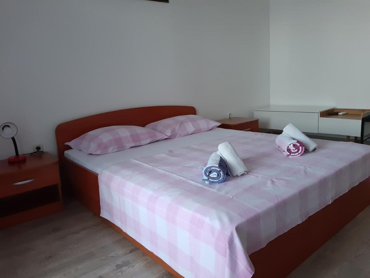 Apartments Davor Ceko Jesenice  Esterno foto