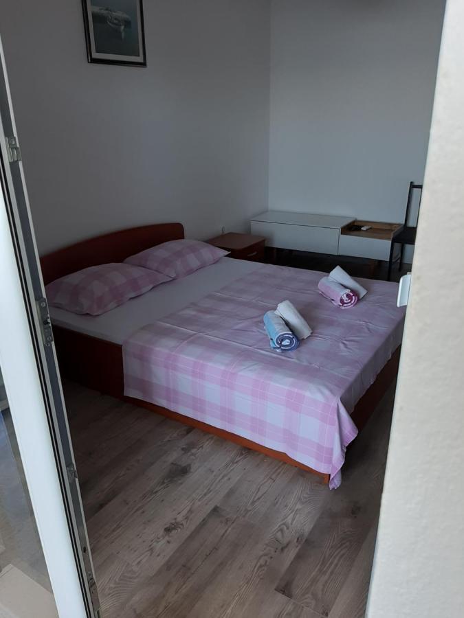 Apartments Davor Ceko Jesenice  Esterno foto